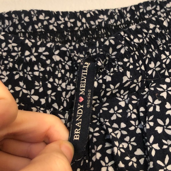 Brandy Melville Navy OS Floral Skirt - Picture 3 of 4